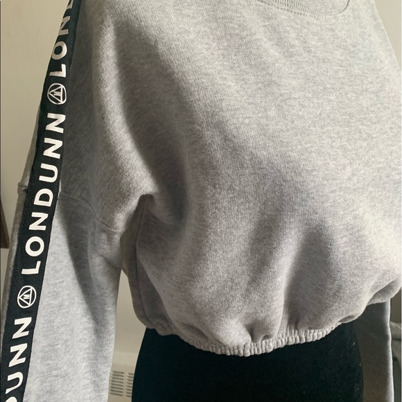 NWT Londunn + Missguided Grey Cropped Sweatshirt - Picture 2 of 5